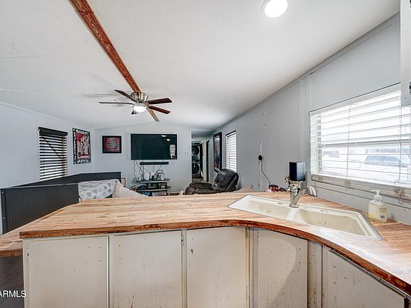 4th image of 1554 N 181ST Drive