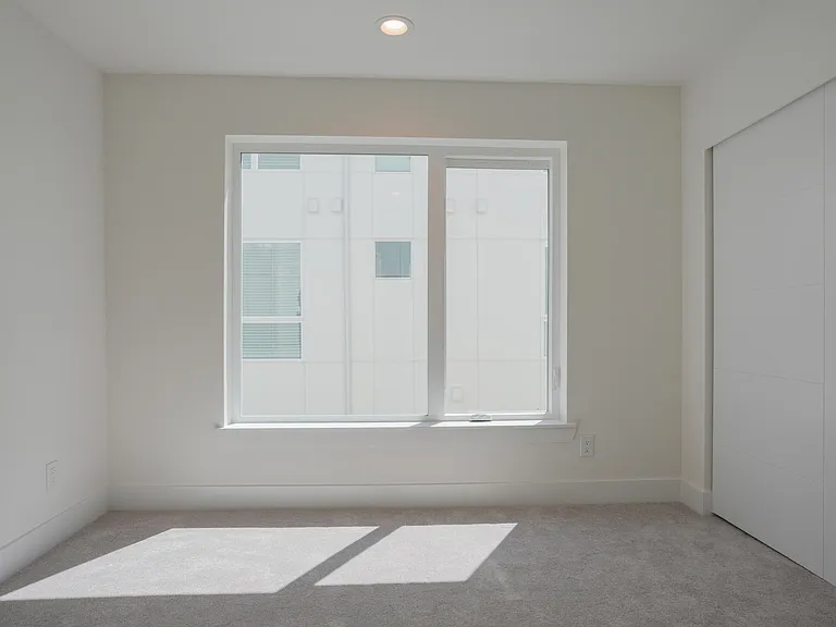 2843 S Myrtle St — Photo 13