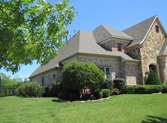 3rd image of 2374 King Arthur Blvd