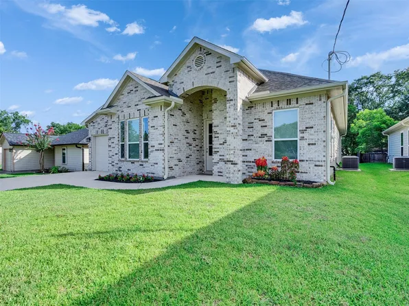 4106 Hill Ave, Dickinson, TX 77539