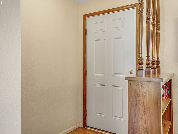4th image of 4431 Camellia Dr S