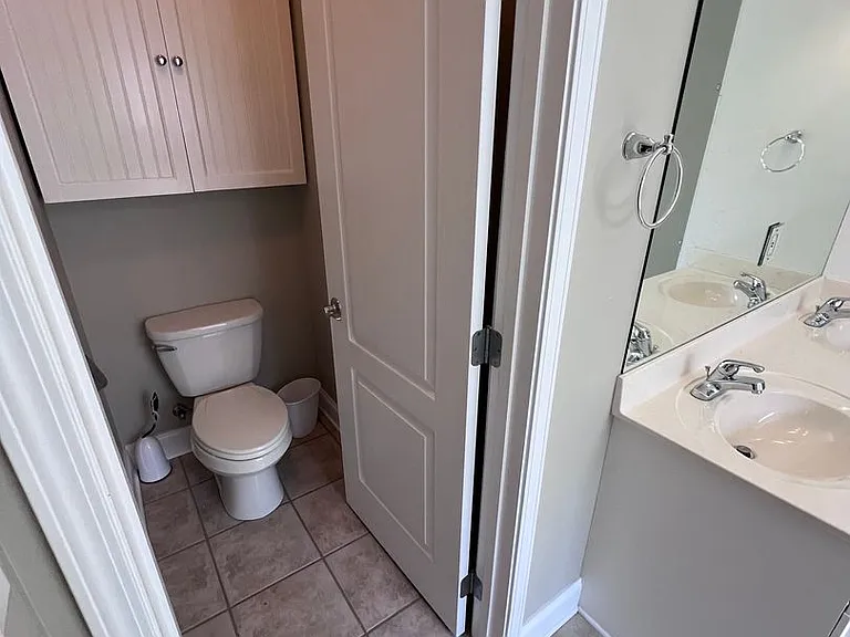 1618 Professional Pkwy — Photo 13