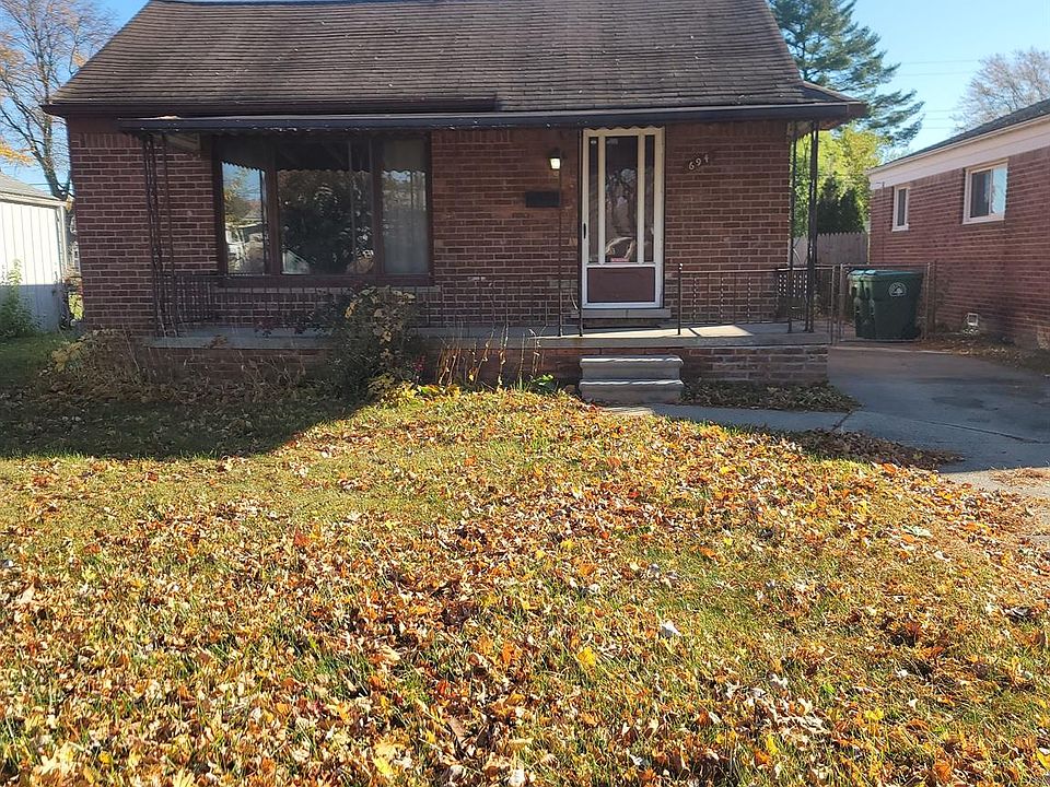 1st image of 694 Belton St