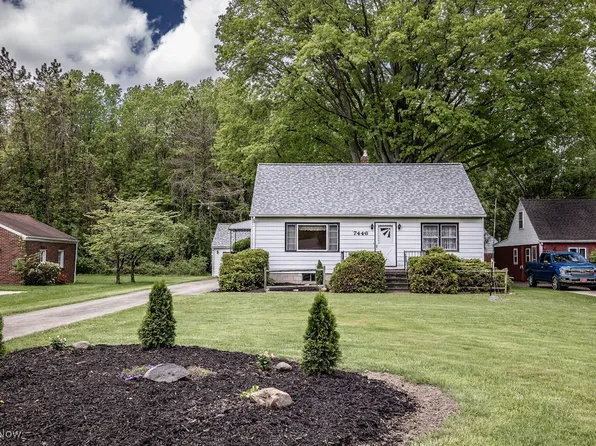 7446 Root Rd, North Ridgeville, OH 44039