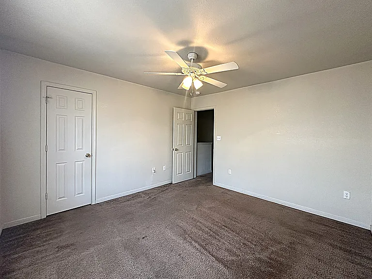 402 Veterans Ave #C — Photo 8