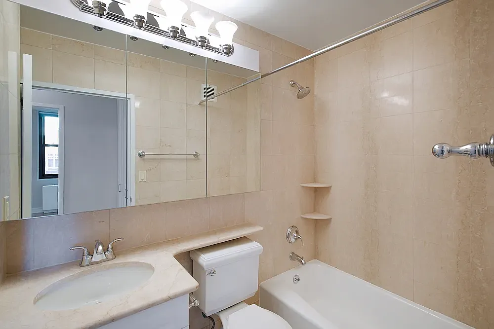 155 East 31st Street — Photo 4