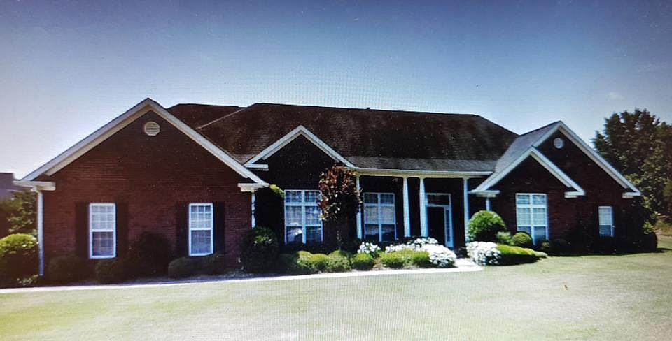 1st image of 1429 Knob Hill Cir