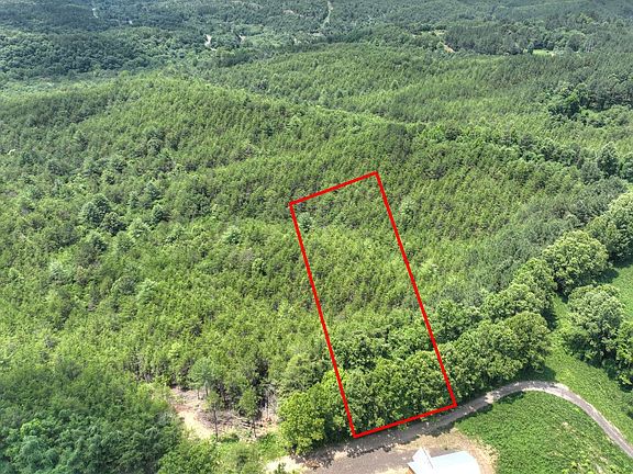 2nd image of 200 River Overlook Dr
