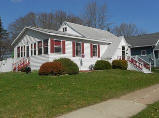 817 S River St, Shawano, WI 54166