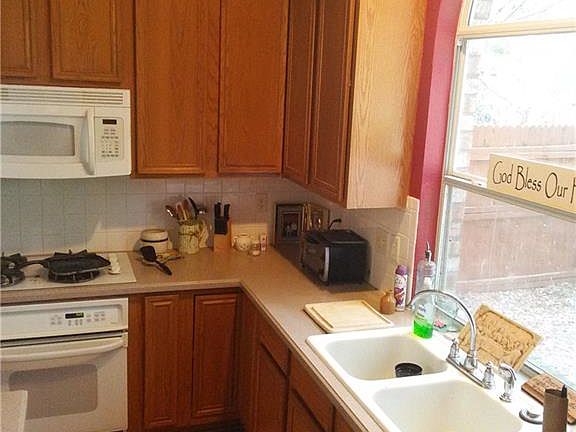 5th image of 3356 Woodberry Ln