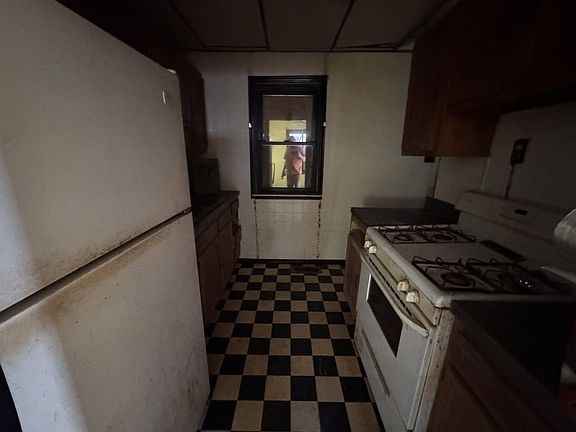 2nd image of 4726 Washington Ave SE