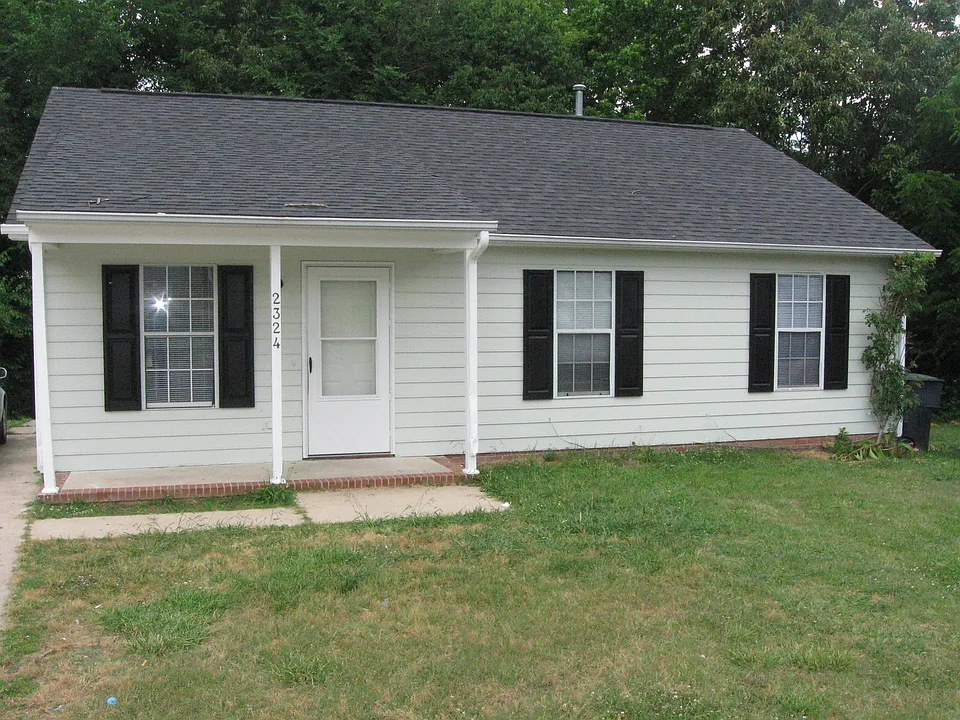 2324 Pine Knoll Ter
