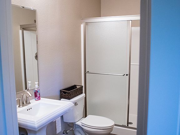 Main Floor Full Bathroom