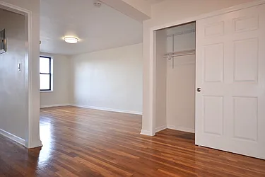 Rented by Silverstein Collection LLC 