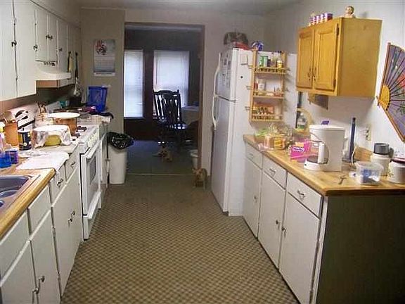 4th image of 425 Avenue E