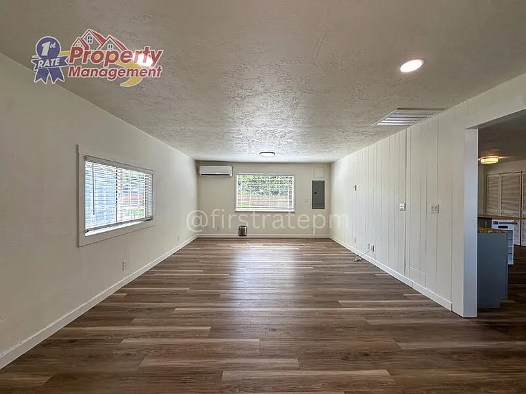 7703 S Mistyglen Ave — Photo 13