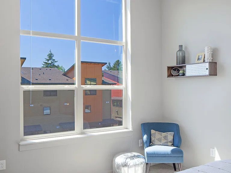 The Tennyson At Crescent Village — Photo 35
