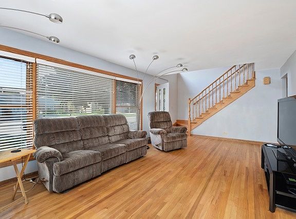 3rd image of 8130 W Greendale Ave