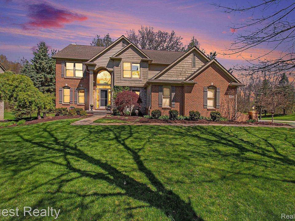 1st image of 9950 Pebble Creek Ct