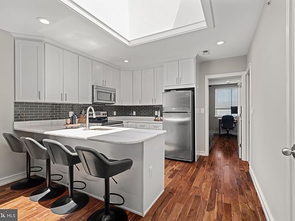5th image of 1321 N 7th St #3