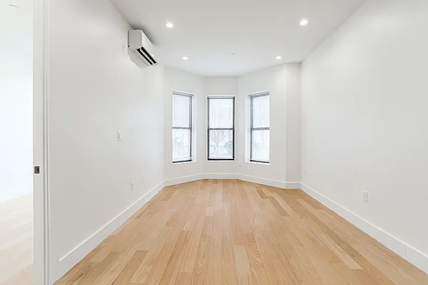 Rented by Yup Realty LLC | media 4