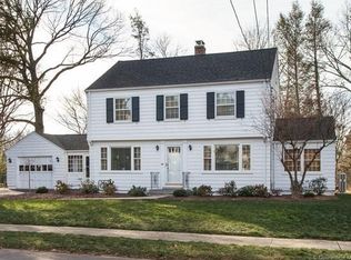 69 Killdeer Rd, Hamden, CT 06517