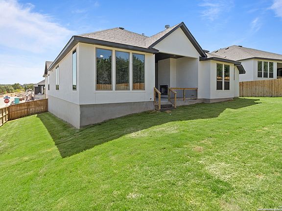 5th image of 28404 Clovercrest