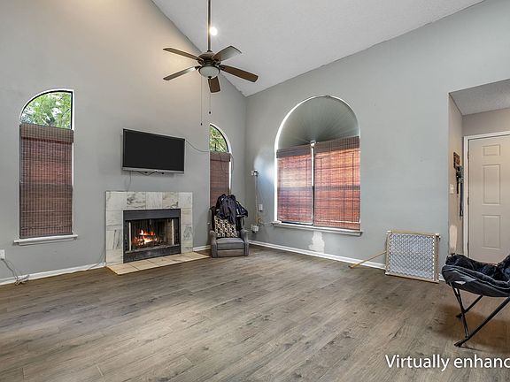 5th image of 2509 NE Bluebell Pl
