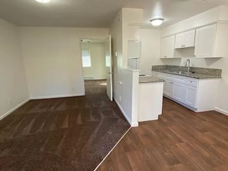 Alta Redwoods Terrace — Photo 11
