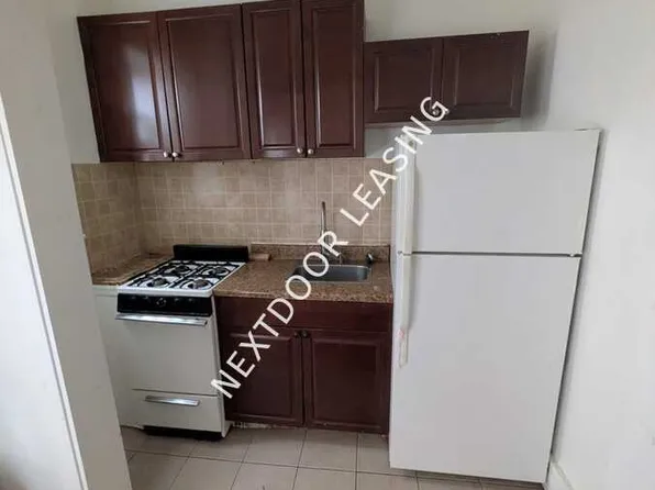 5 Kelly Pkwy #202M, Bayonne, NJ 07002