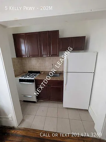 5 Kelly Pkwy #202M Photo 1