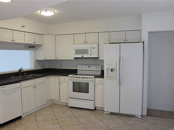 5th image of 2200 S Cypress Bend Drive #PH-901