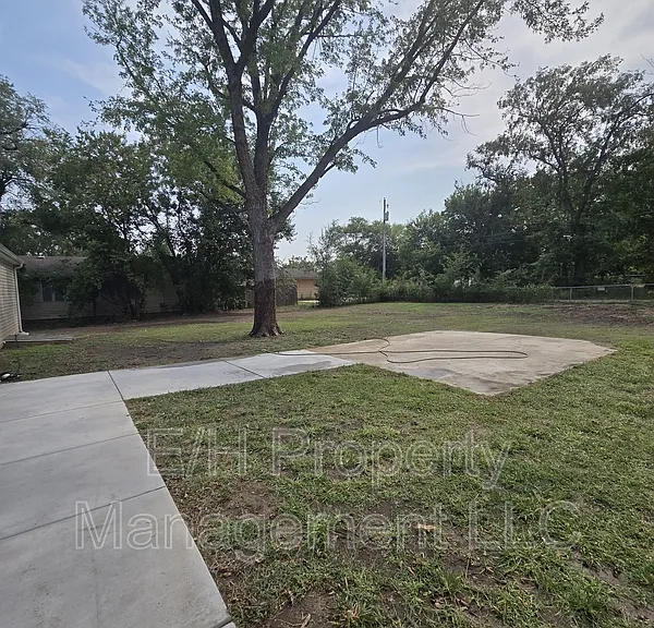 501 S Edwards Ave #1 — Photo 54