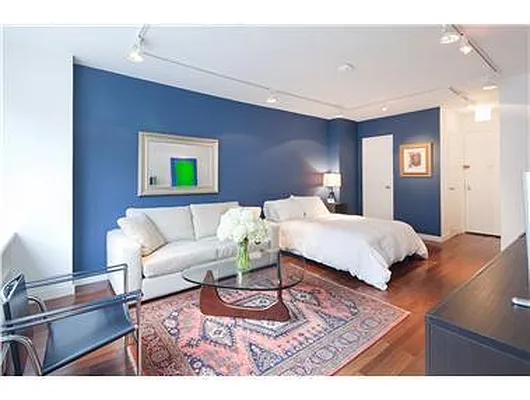 Rented by Douglas Elliman | media 15