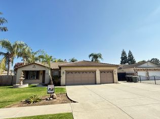2324 N Peppertree St, Visalia, CA 93291