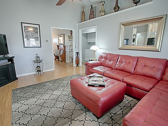 4th image of 33606 Dolores Ct
