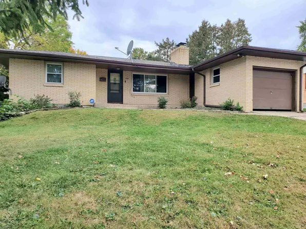 414 Hilton Ave, Rockford, IL 61107