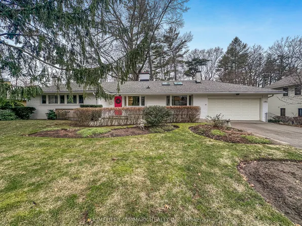 284 Woodland Dr, Oakville, ON L6J 4W5