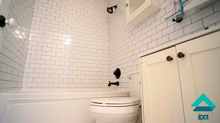 Rented by EXR | media 28