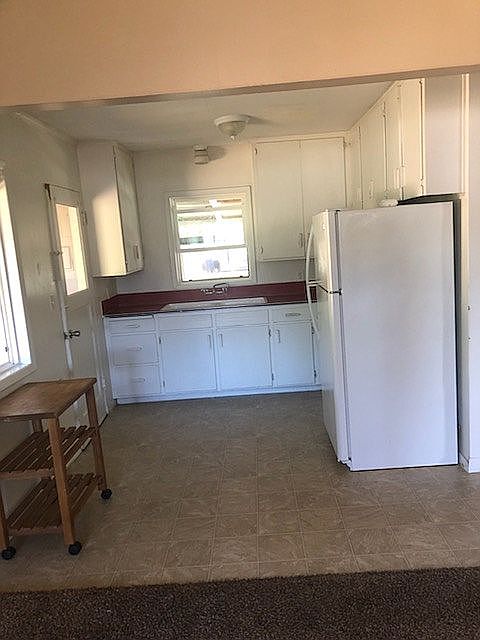 1st image of 2575 Bowman Rd