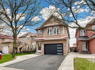 10 Cedarwood Cres, Brampton, ON L6X4K1