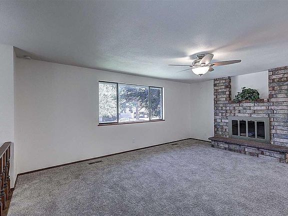 3rd image of 1510 S Quillan St
