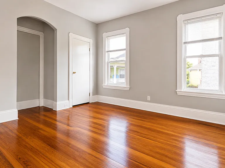 541 Washington St #2 — Photo 8