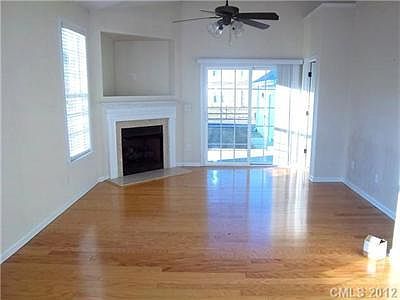 4th image of 8056 Lynwood Sq