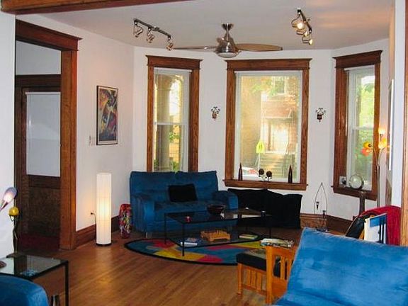 2nd image of 1016 N Hoyne Ave APT 3