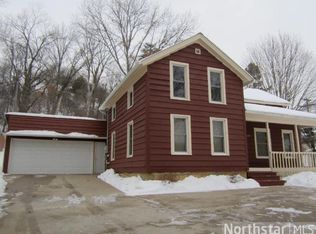 1910 Twin Bluff Rd, Red Wing, MN 55066
