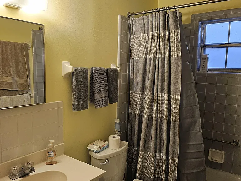 7929 NE 221st St #1 — Photo 12
