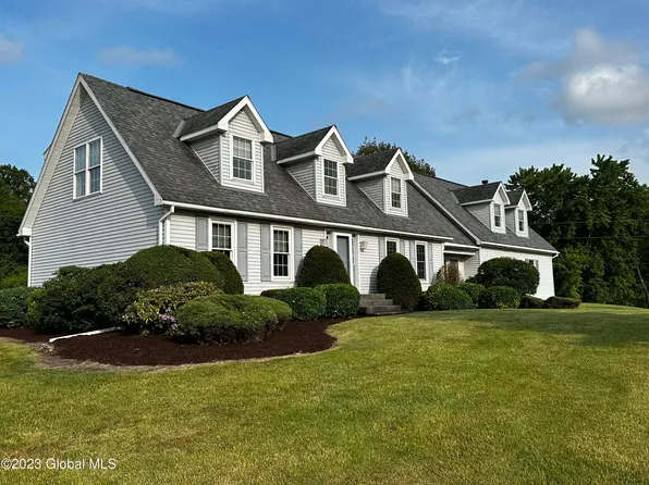 11 Mountain View Way, Hoosick Falls, NY 12090