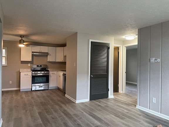 3rd image of 504 E Kossuth St #B