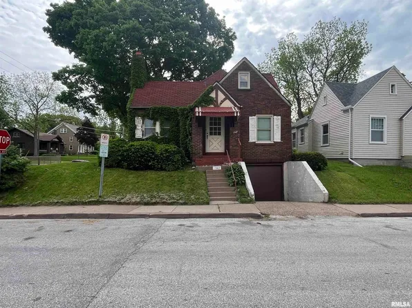 1947 N Perry St, Davenport, IA 52803